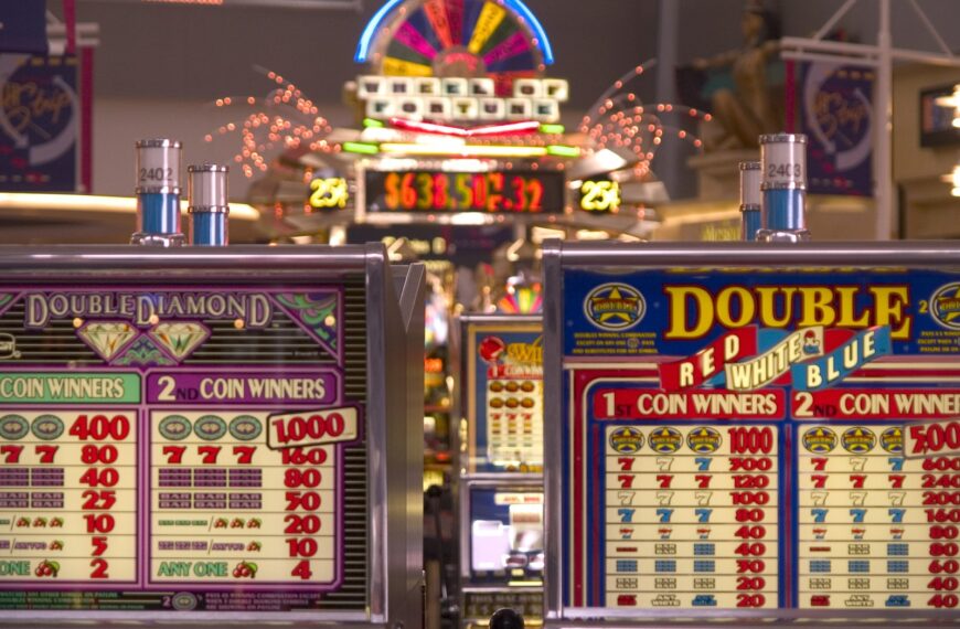 Tips and Strategies on Playing Slot Machines